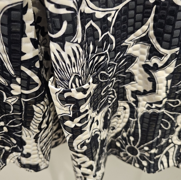 Alfred Dunner 18W Black White Textured Floral Clear Sequin Button Front Jacket - Picture 3 of 11